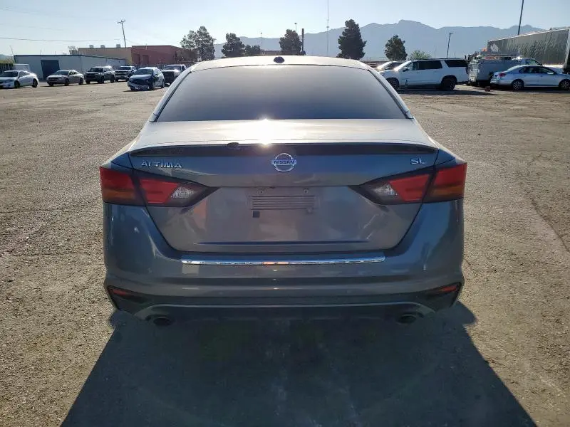 2022 NISSAN ALTIMA SL  