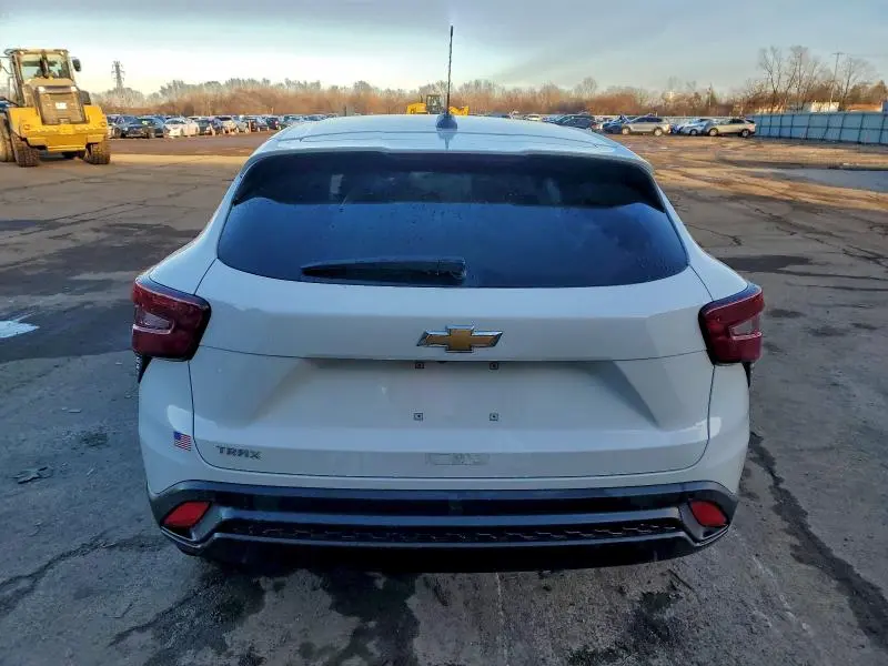 2025 CHEVROLET TRAX LS  