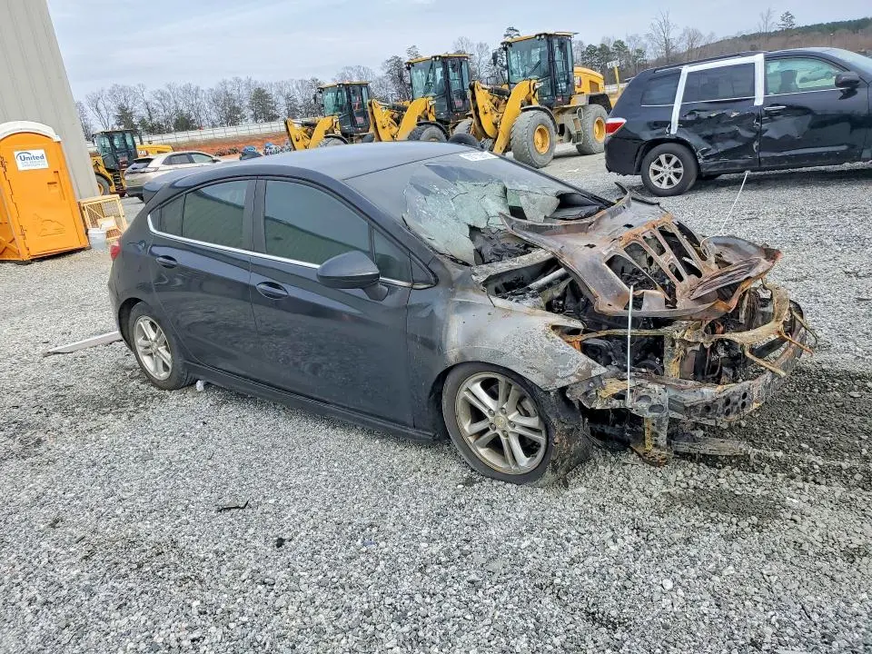 2017 CHEVROLET CRUZE LT  