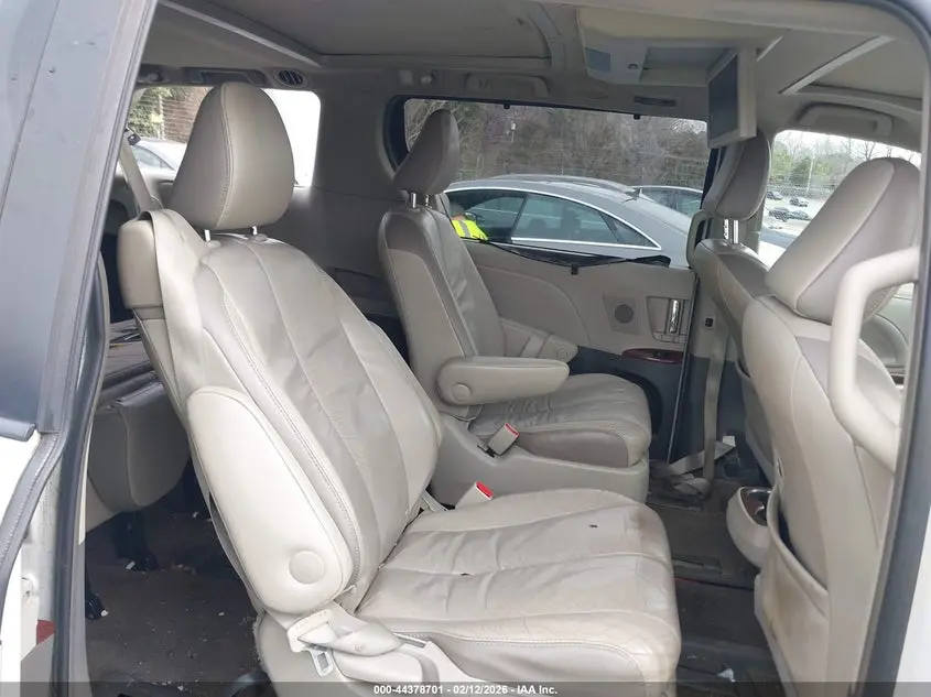 2012 TOYOTA SIENNA LIMITED 7 PASSENGER
