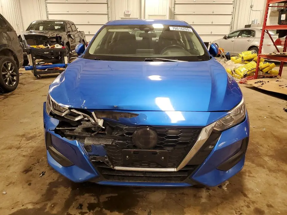 2022 NISSAN SENTRA SV  