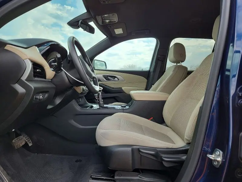 2022 CHEVROLET TRAVERSE LS  