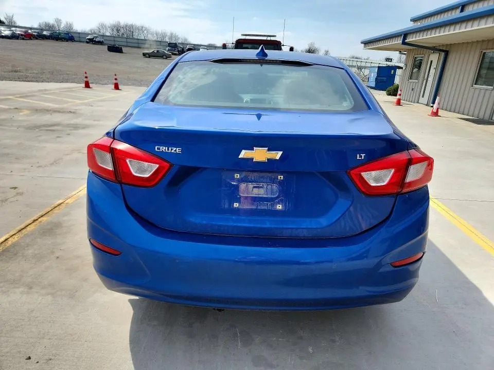 2019 CHEVROLET CRUZE LT  