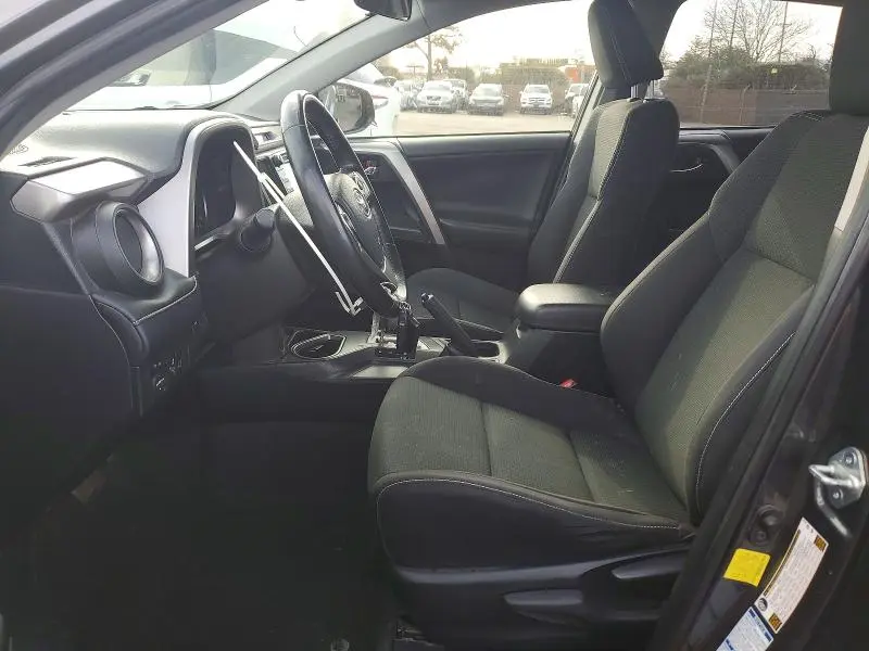 2017 TOYOTA RAV4 XLE  