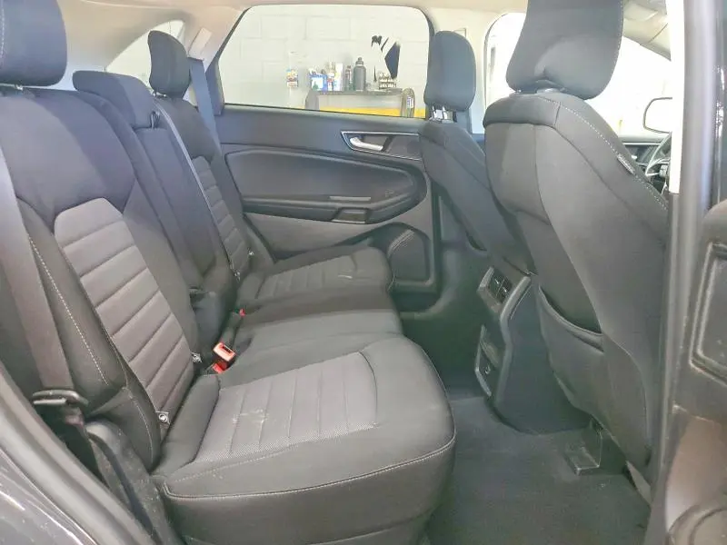 2021 FORD EDGE SE  