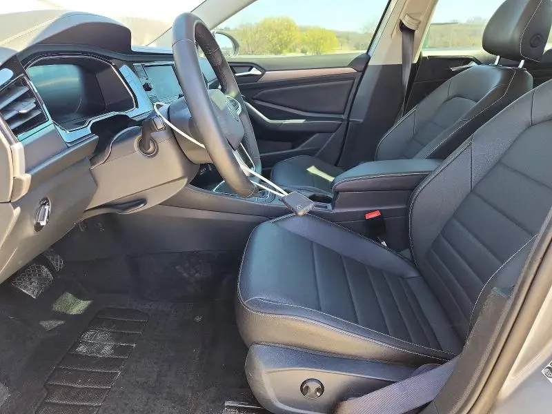 2024 VOLKSWAGEN JETTA SE  
