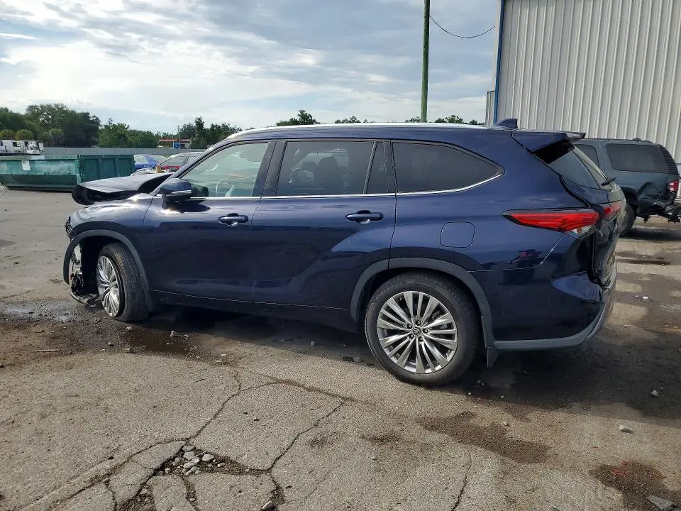 2022 TOYOTA HIGHLANDER PLATINUM  