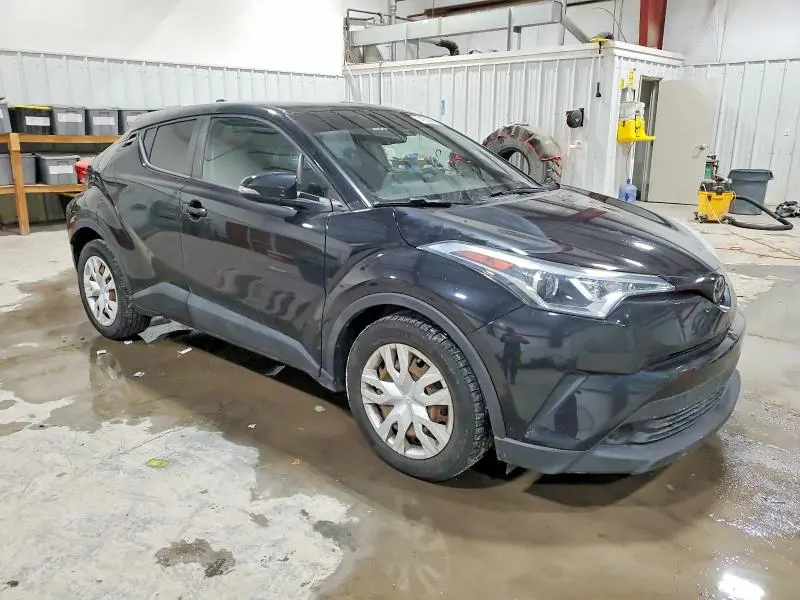 2019 TOYOTA C-HR XLE  