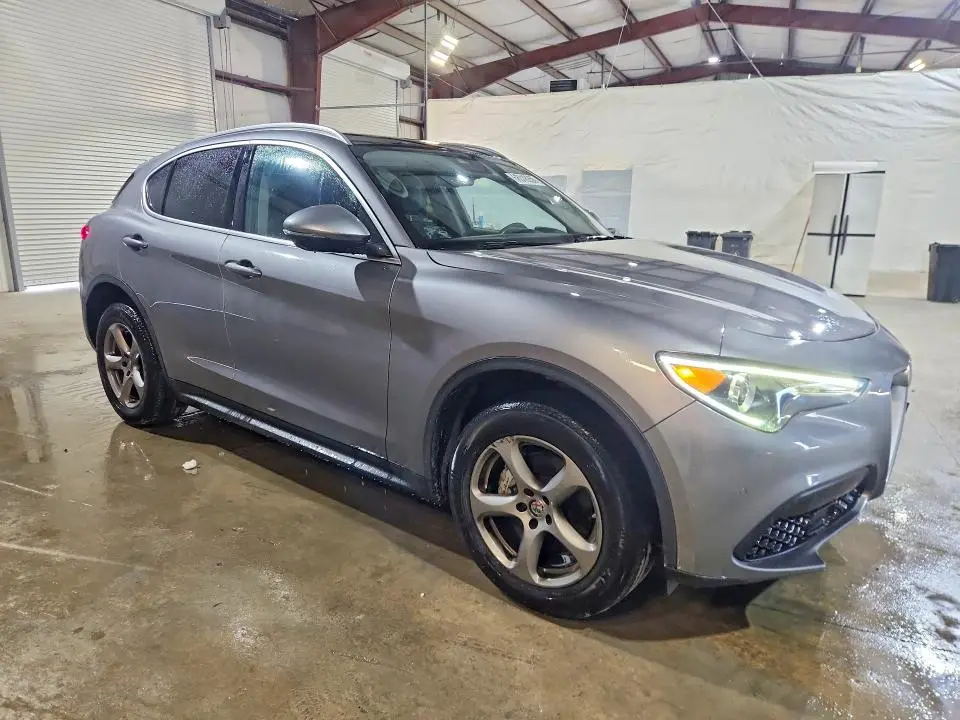 2021 ALFA ROMEO STELVIO SPORT  