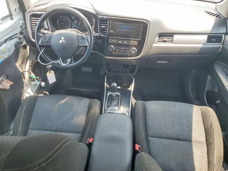 2017 MITSUBISHI OUTLANDER SE  