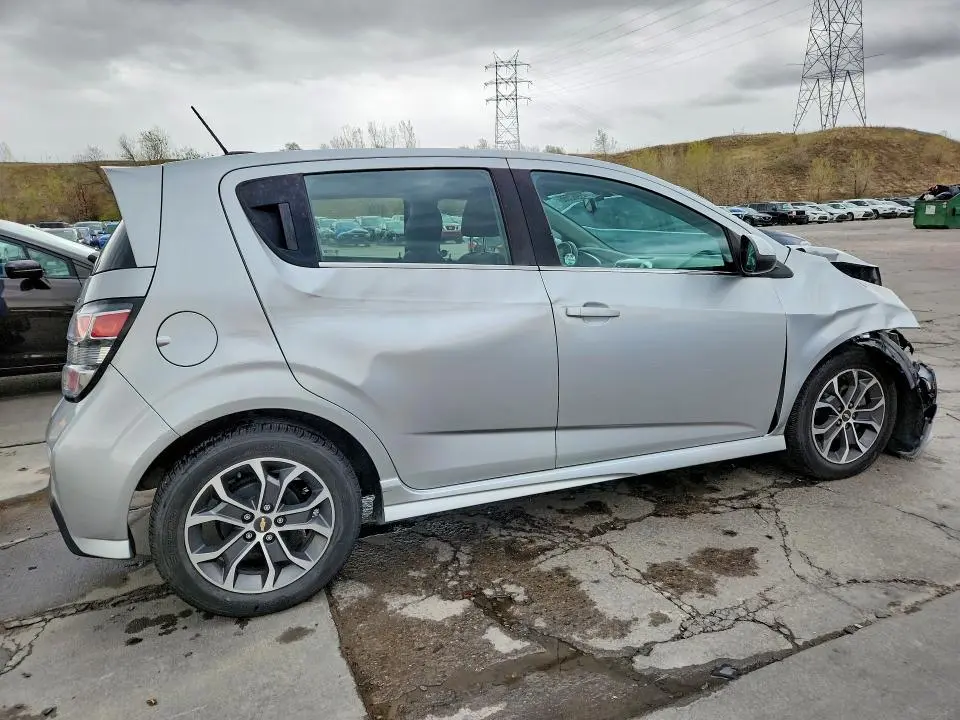 2017 CHEVROLET SONIC LT  
