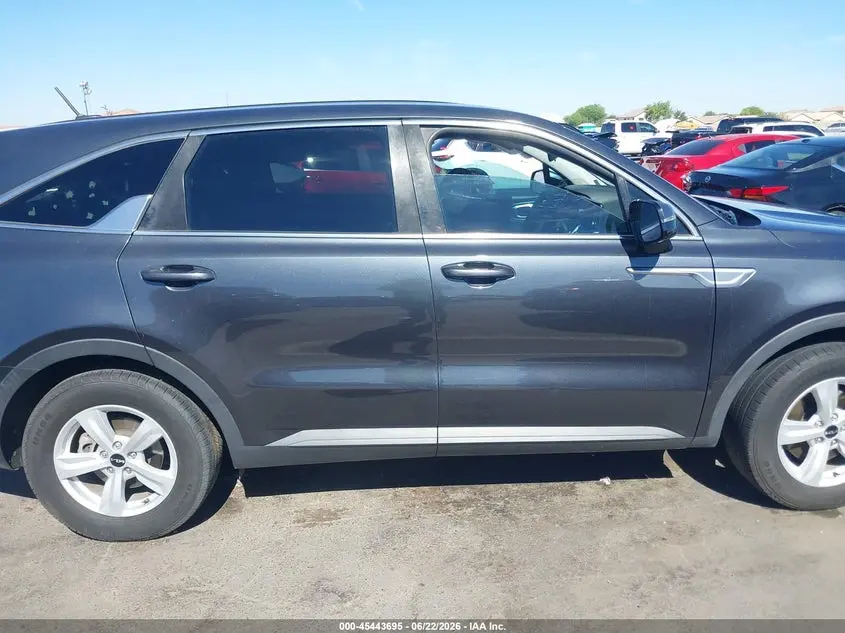 2022 KIA SORENTO LX