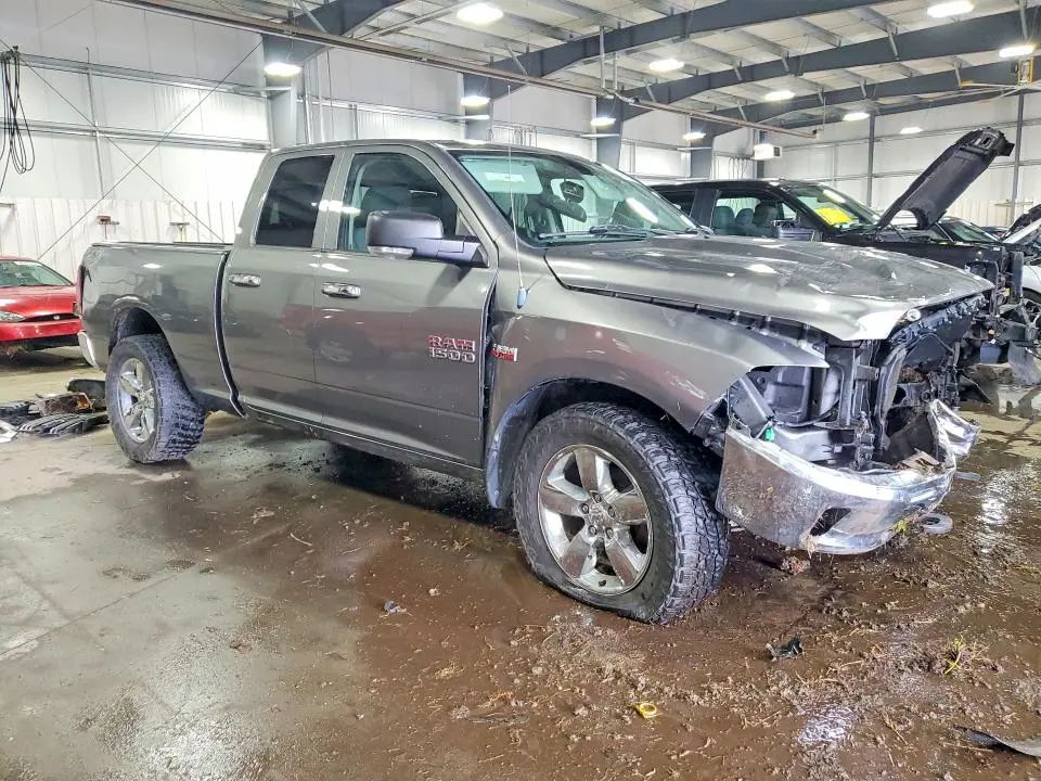2013 RAM 1500 SLT  