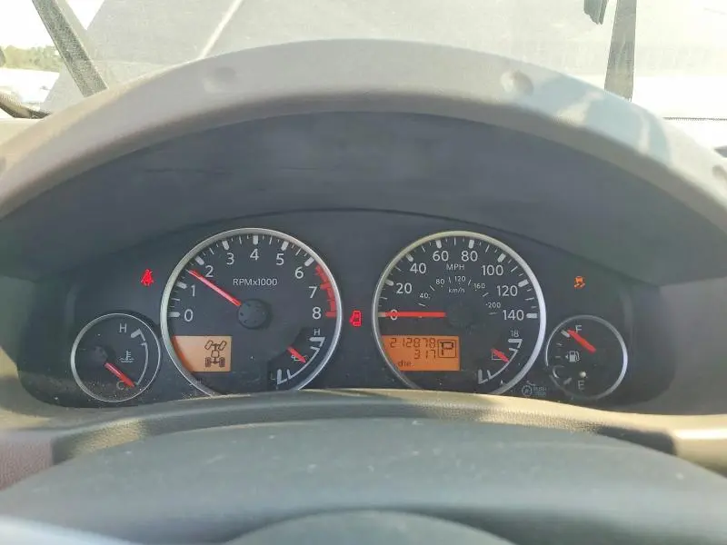 2014 NISSAN FRONTIER SL  