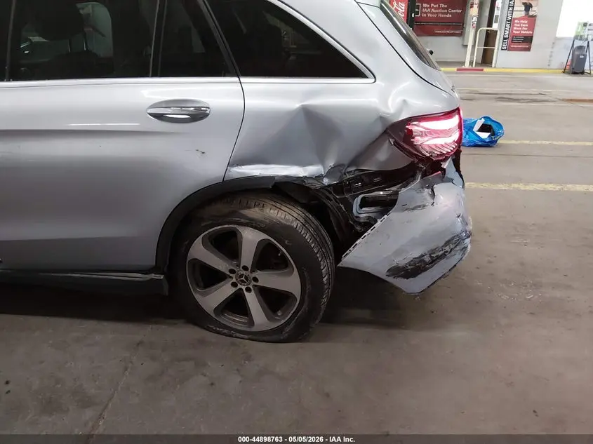 2017 MERCEDES-BENZ GLC 300 4MATIC