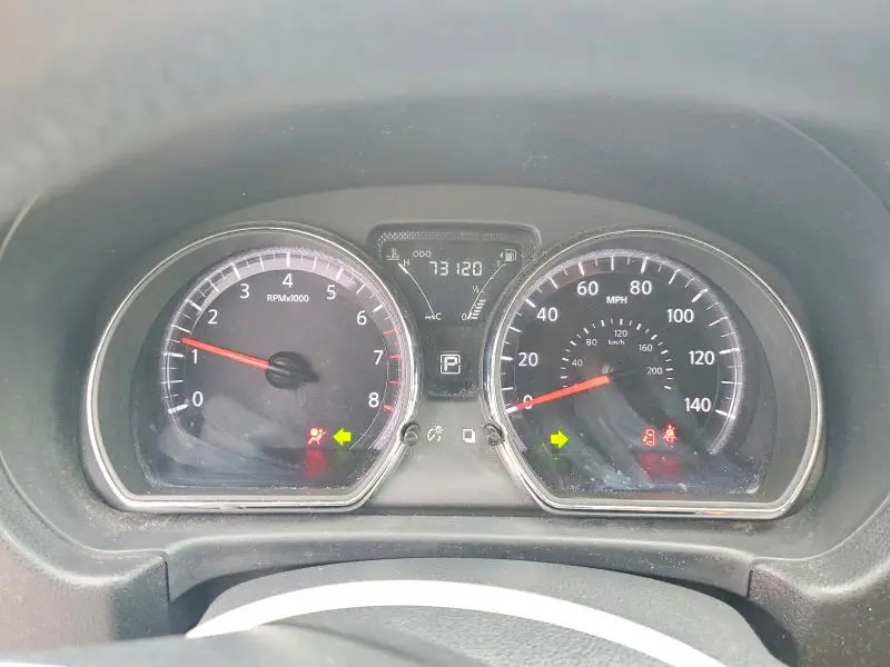 2019 NISSAN VERSA SV  