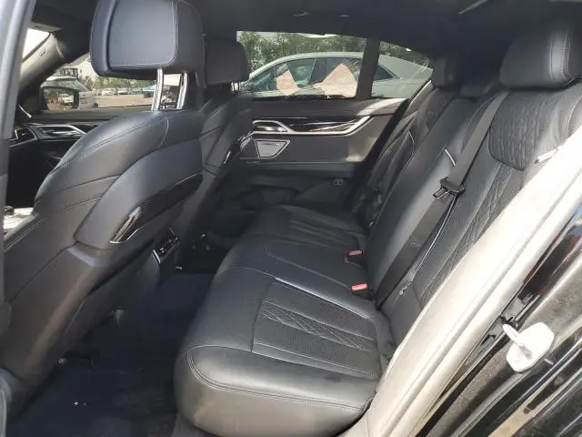 2019 BMW 750 XI  