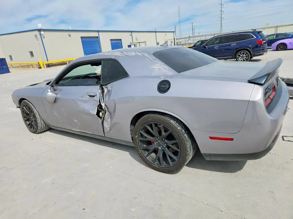 2016 DODGE CHALLENGER SRT HELLCAT  