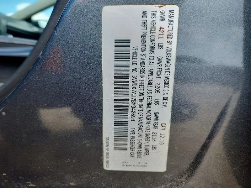 2011 VOLKSWAGEN JETTA SE  