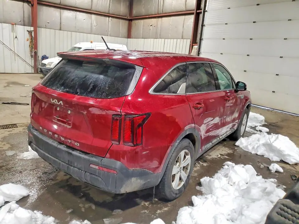 2022 KIA SORENTO LX  