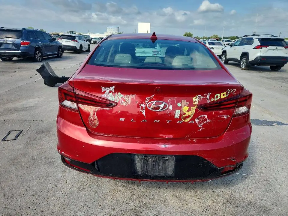 2019 HYUNDAI ELANTRA SEL  