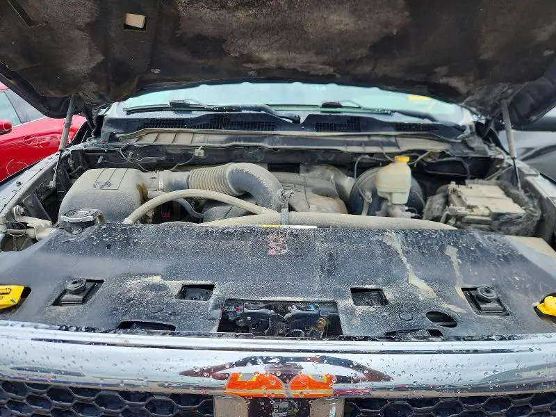 2016 RAM 1500 SLT  
