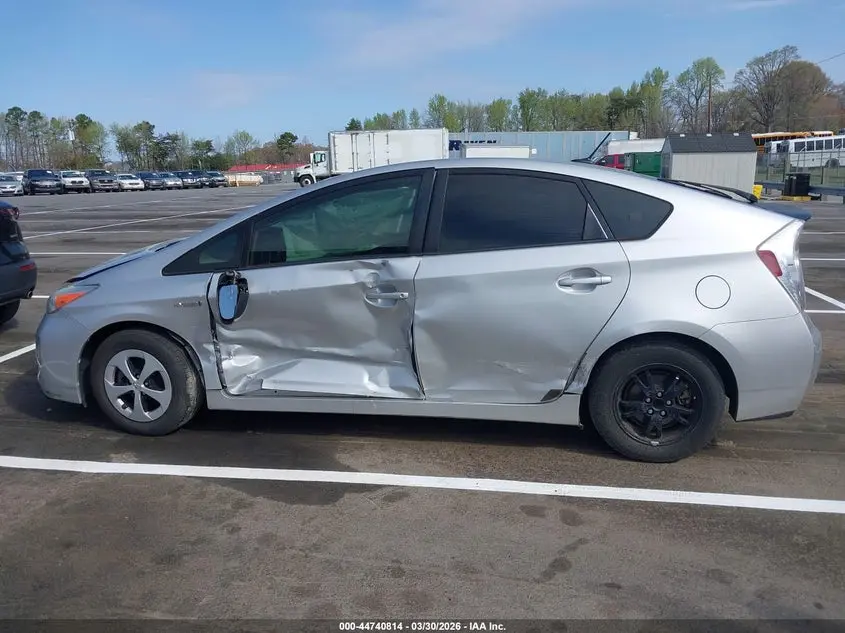 2014 TOYOTA PRIUS FOUR