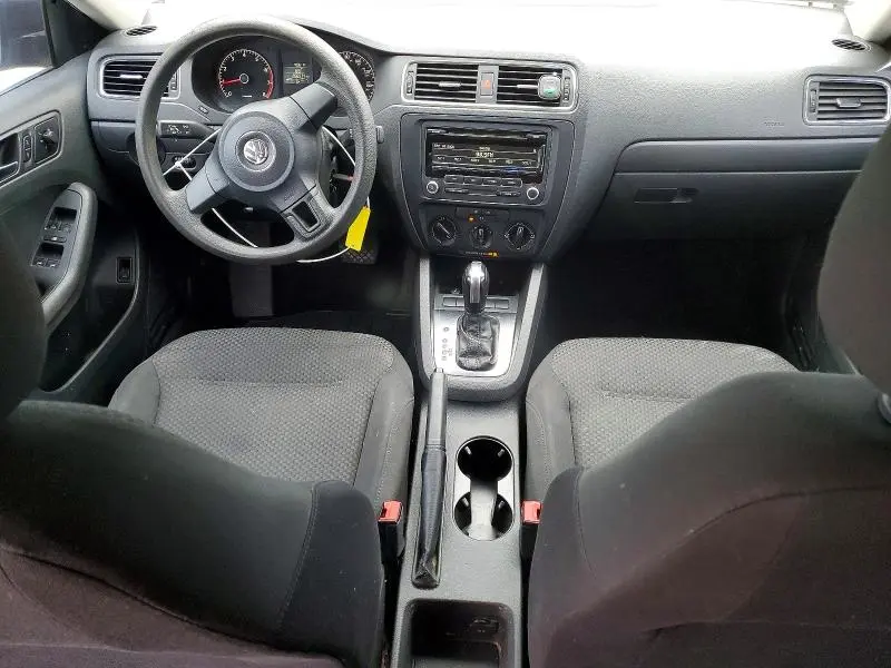 2013 VOLKSWAGEN JETTA BASE  