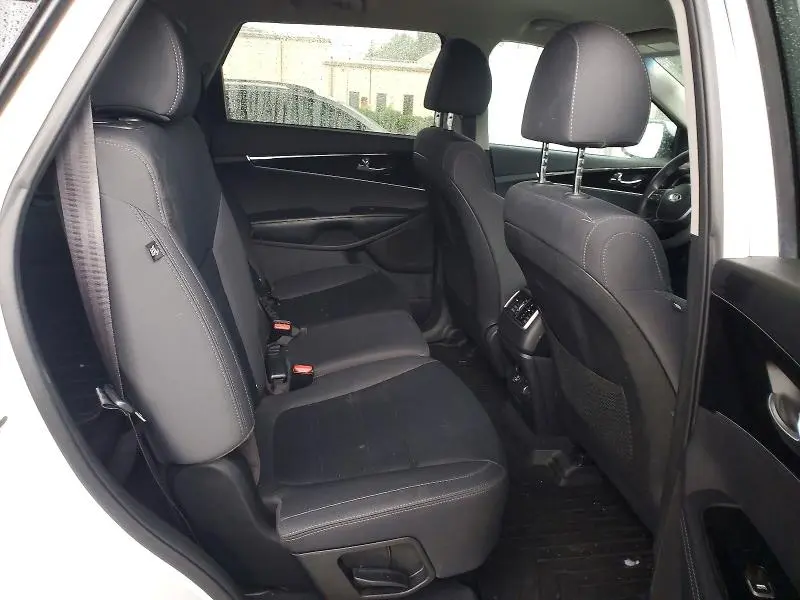 2019 KIA SORENTO LX V6  