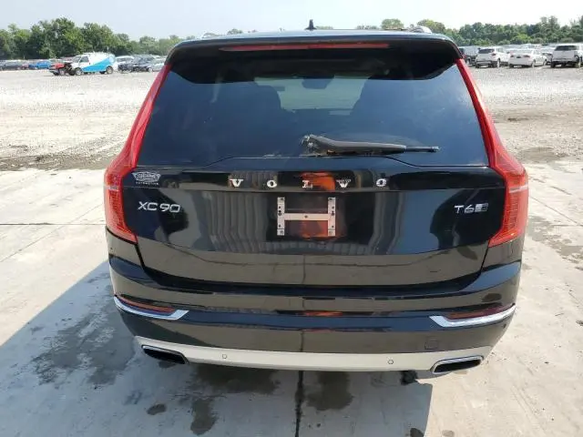 2016 VOLVO XC90 T6  