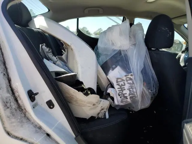 2015 NISSAN VERSA S  