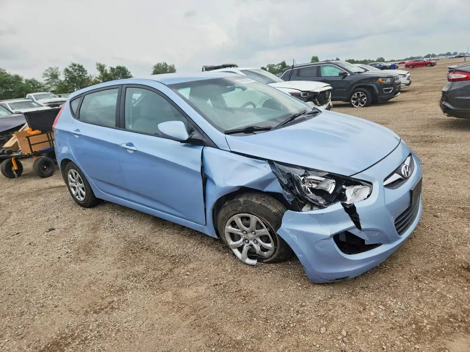 2014 HYUNDAI ACCENT GS  