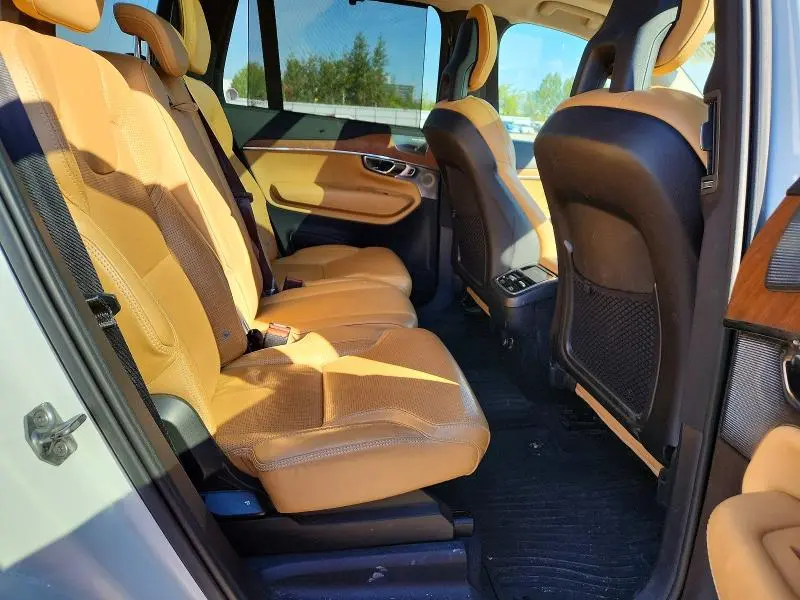 2016 VOLVO XC90 T6  