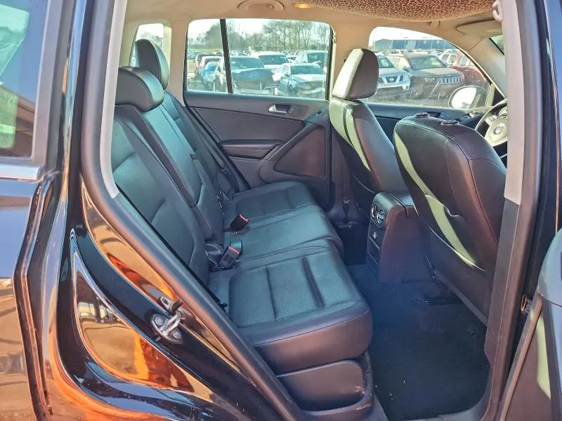 2013 VOLKSWAGEN TIGUAN S  