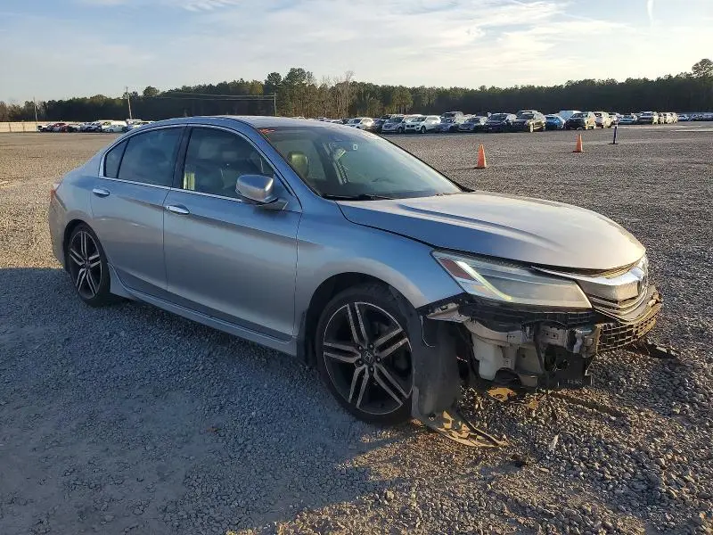 2017 HONDA ACCORD TOURING  
