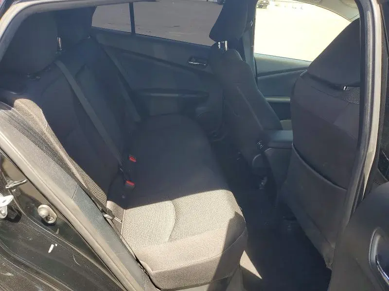 2022 TOYOTA PRIUS LE  