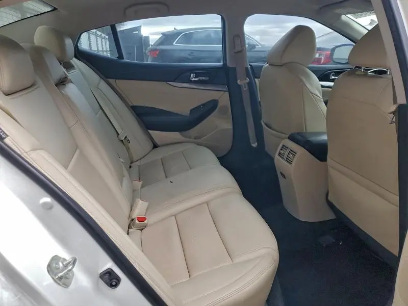 2019 NISSAN MAXIMA S  