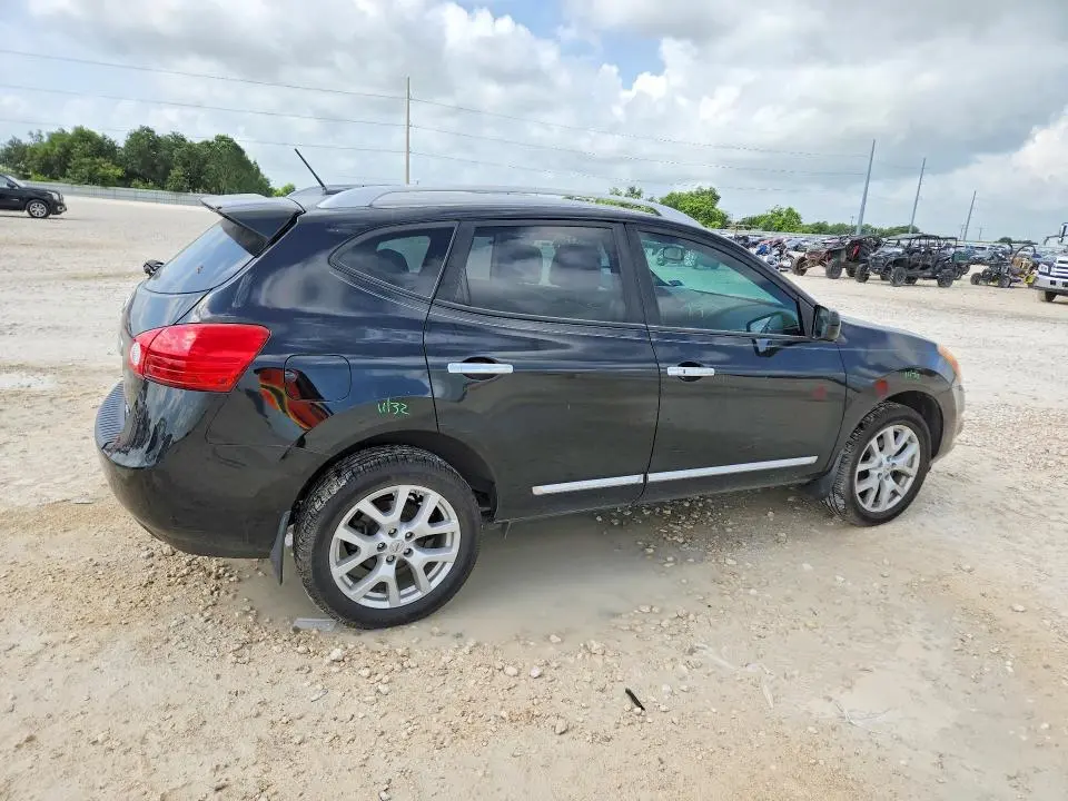 2013 NISSAN ROGUE S  