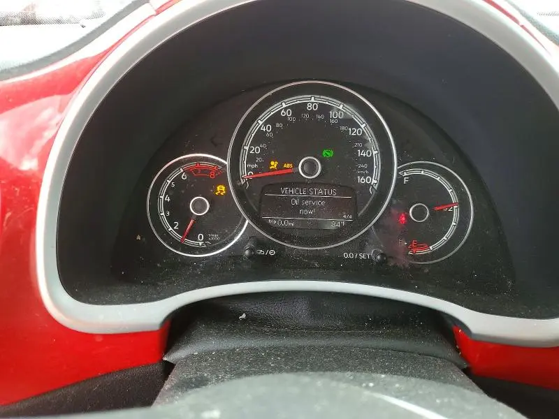 2019 VOLKSWAGEN BEETLE SE  