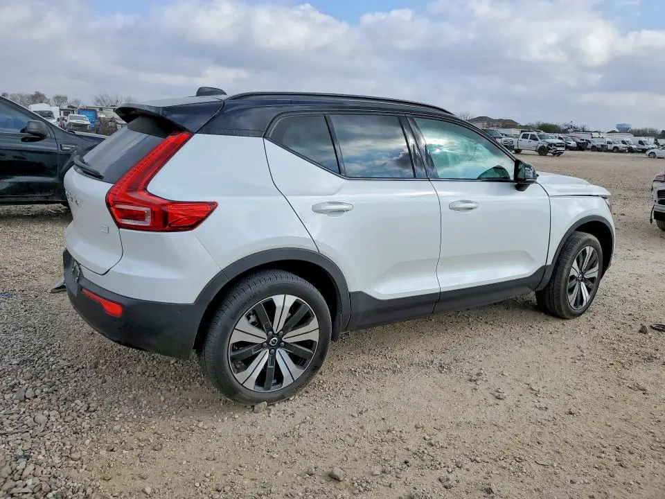 2023 VOLVO XC40 RECHARGE PLUS  