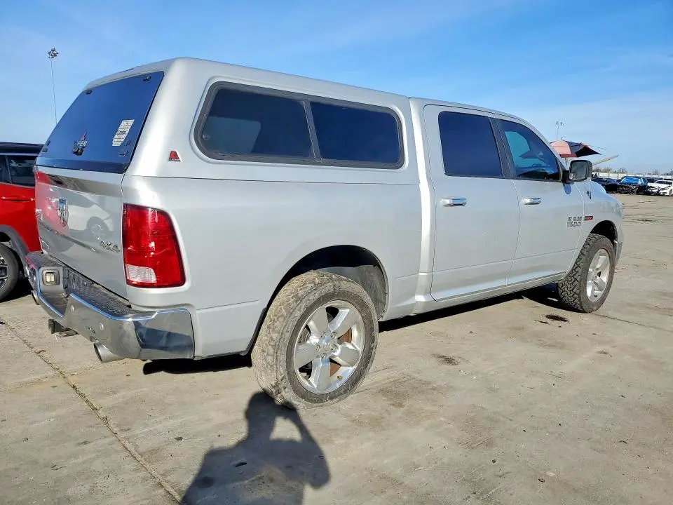 2017 RAM 1500 SLT  
