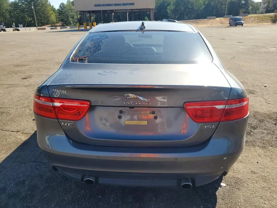 2017 JAGUAR XE PRESTIGE  