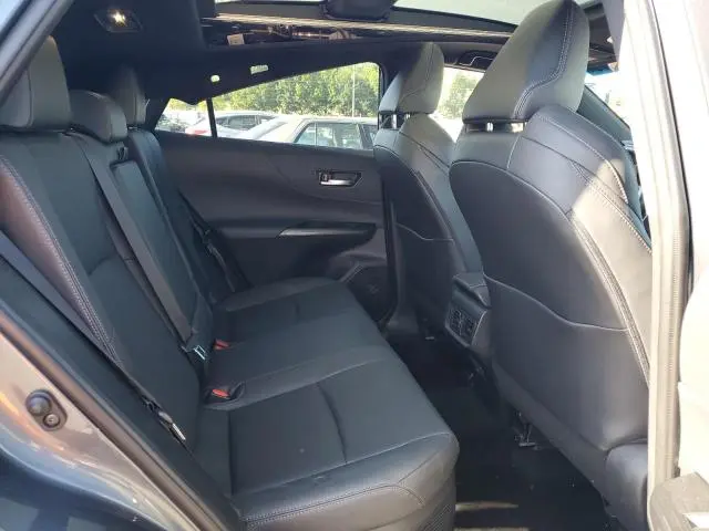 2024 TOYOTA VENZA LE  