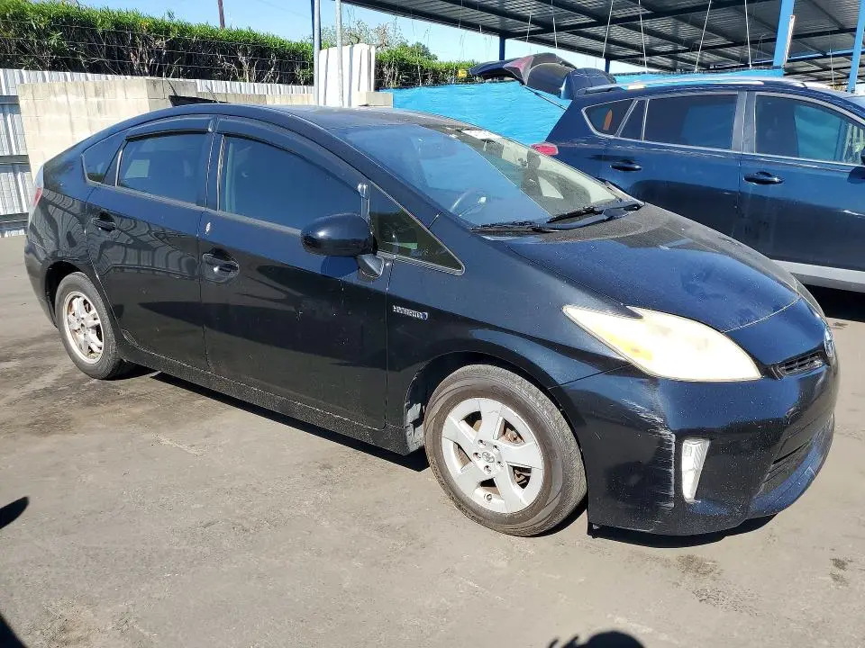 2013 TOYOTA PRIUS TWO  