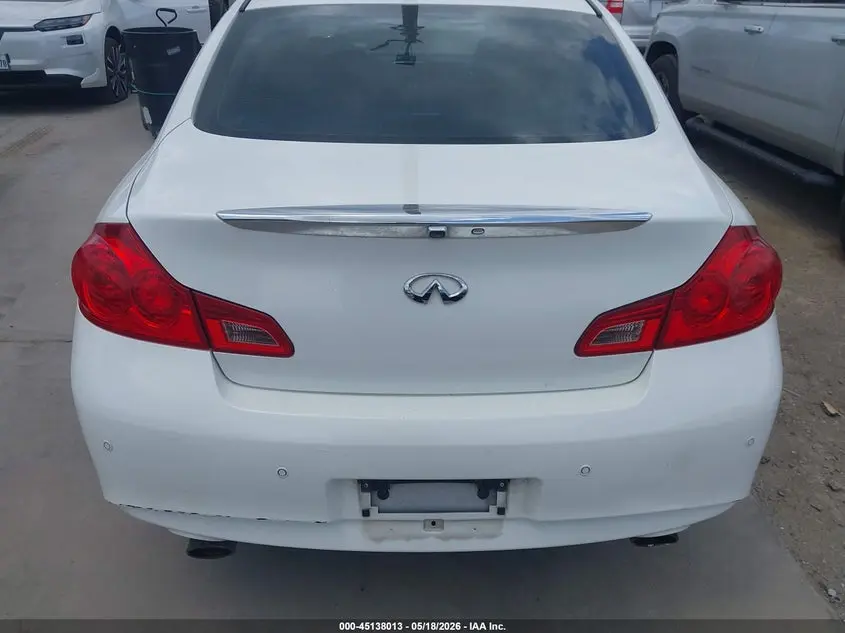 2013 INFINITI G37  