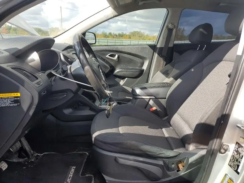 2011 HYUNDAI TUCSON GL  
