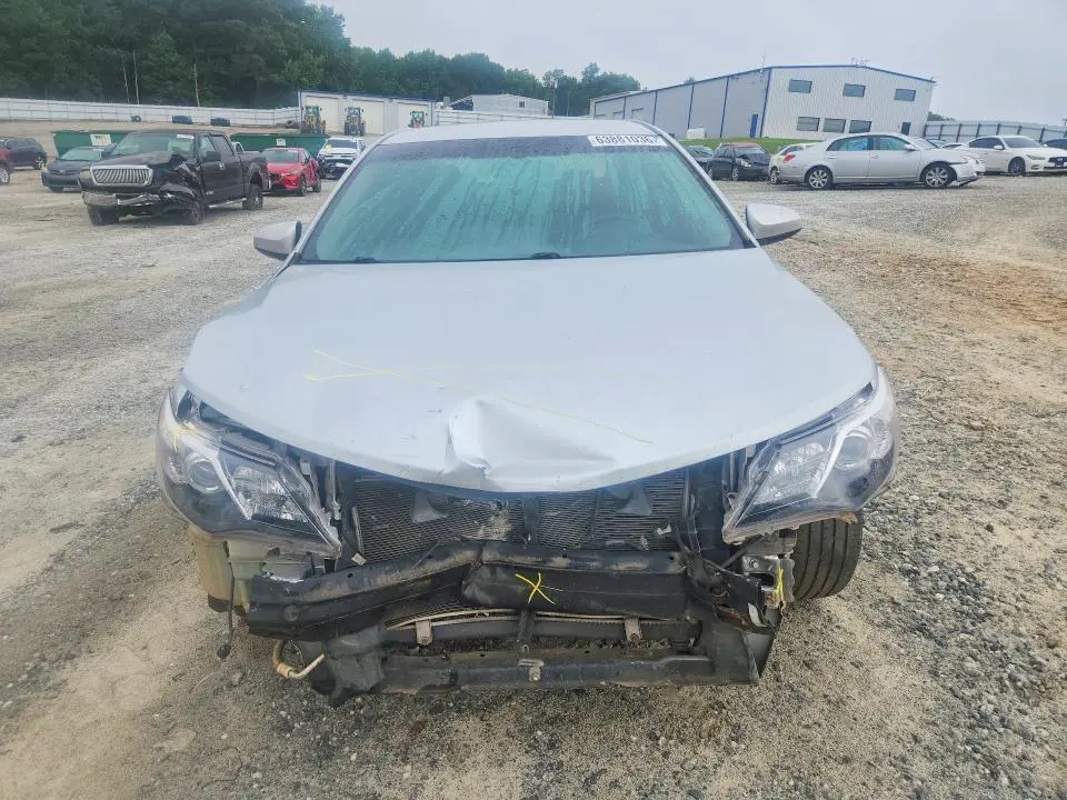 2013 TOYOTA CAMRY SE  