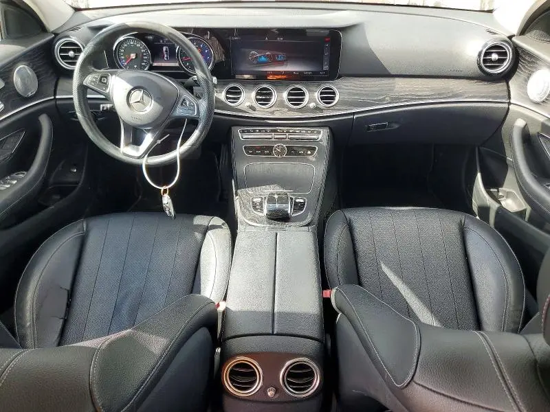 2018 MERCEDES-BENZ E 300  