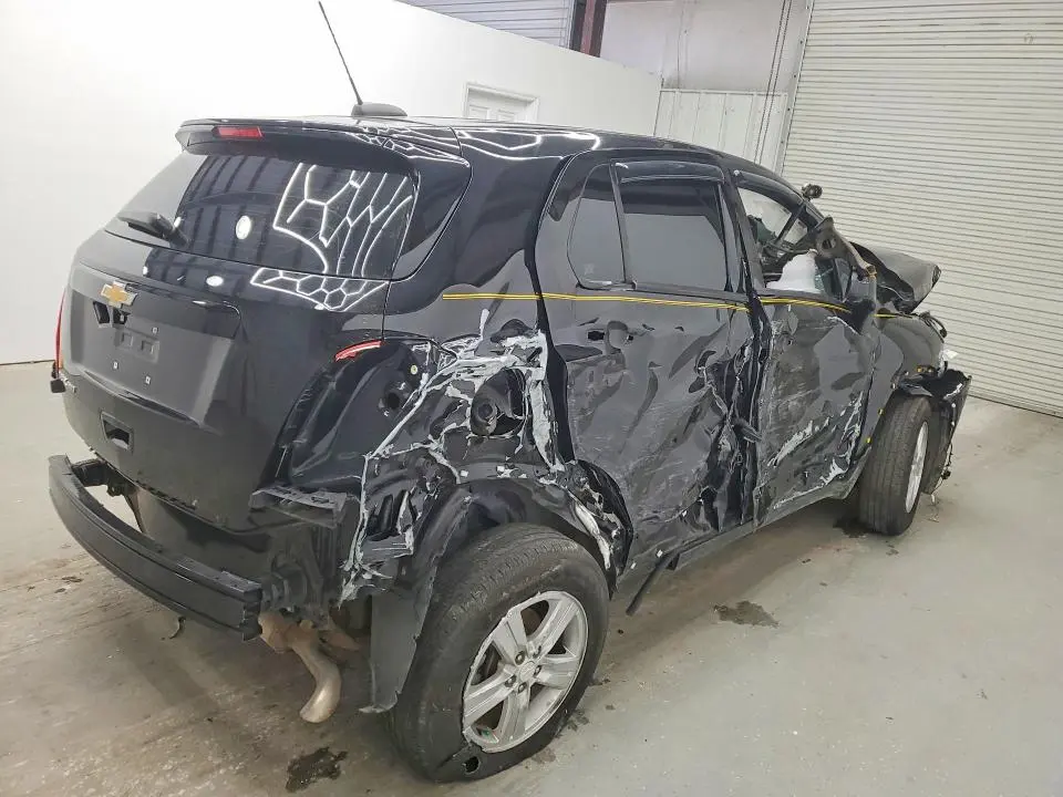 2022 CHEVROLET TRAX LS  