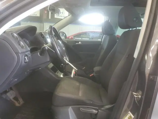 2013 VOLKSWAGEN TIGUAN S